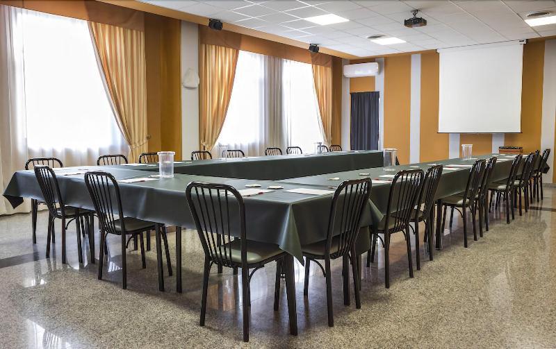 Hotel Atleti Foggia Exteriör bild