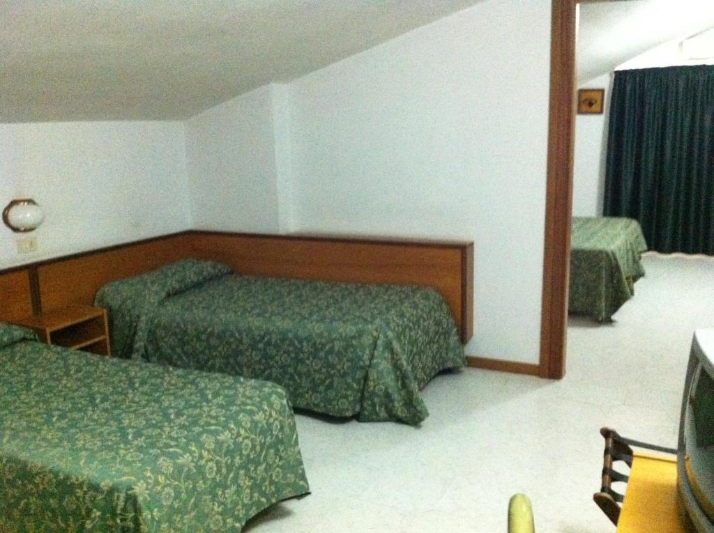Hotel Atleti Foggia Rum bild