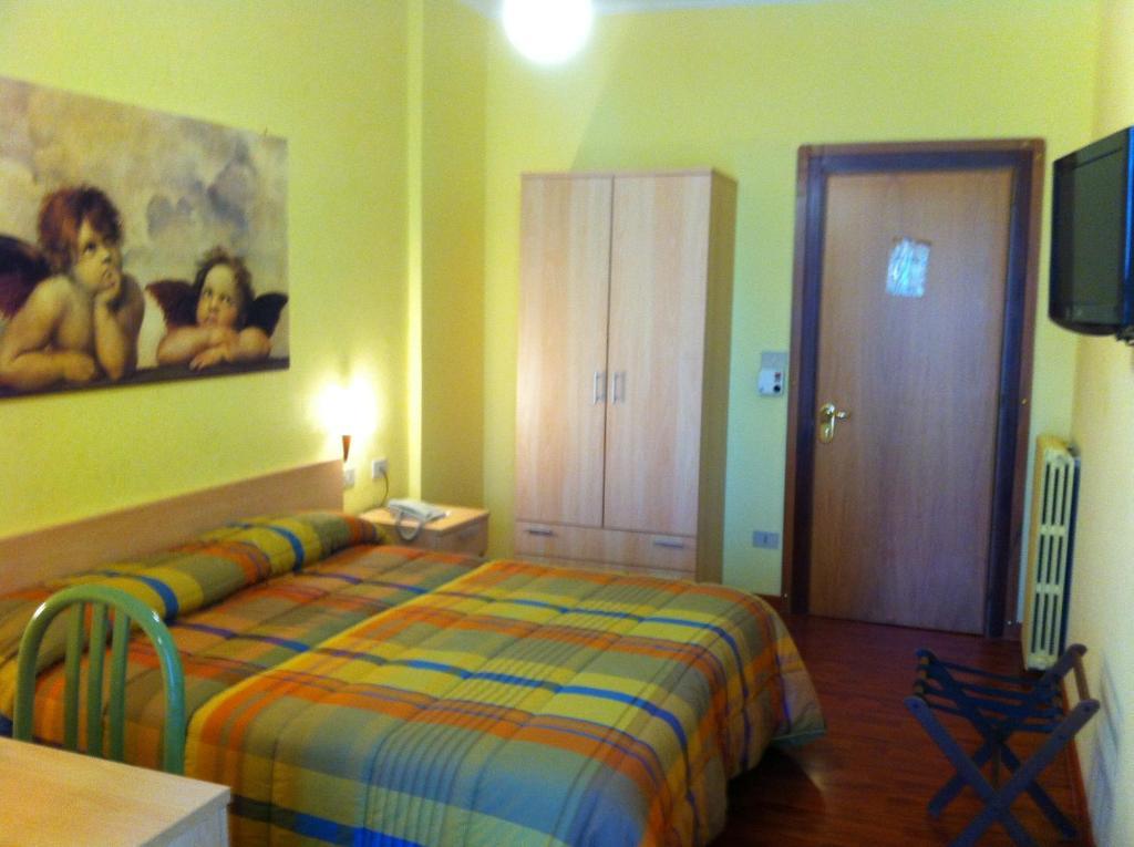 Hotel Atleti Foggia Rum bild