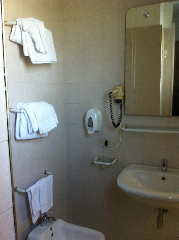 Hotel Atleti Foggia Rum bild